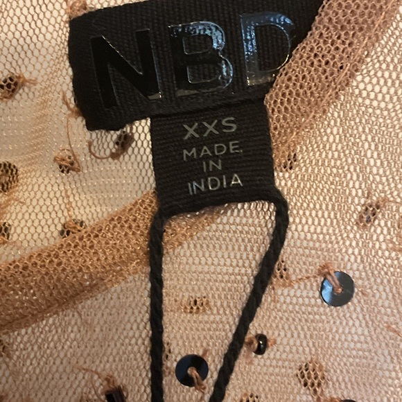 NBD. EMBELLISHED. Elegant Black and Tan One-Shoulder Dress MINISIZE XXS - Picture 7 of 14